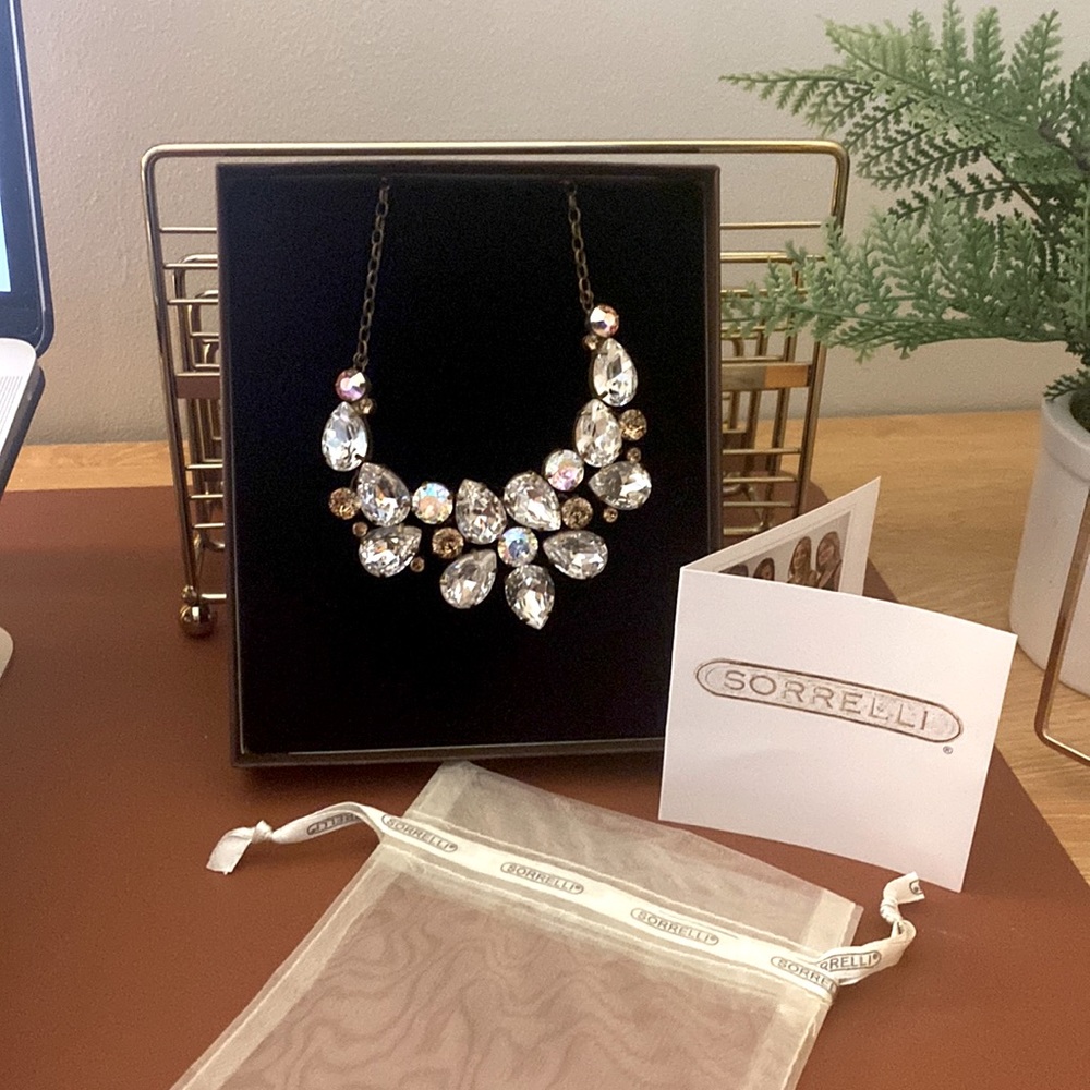 Sorrelli statement necklace.  White with light amber accents. Stunning
